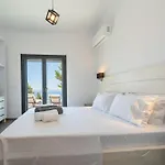 Aphitriti Oxomeria Villa