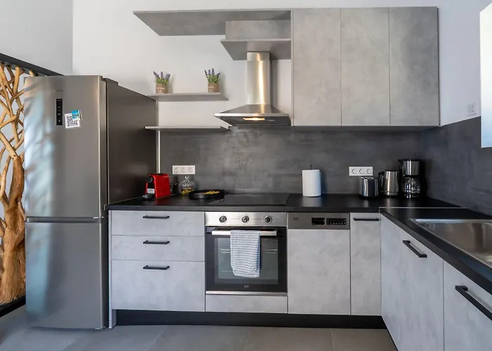 Aphitriti Oxomeria Villa